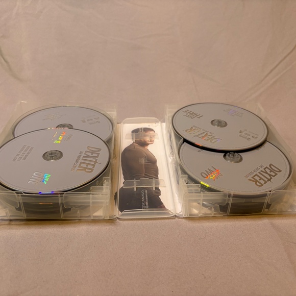 Dexter + New Blood Full Series Box Set - Picture 4 of 4